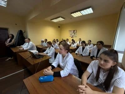2 октября члены содружества Анонимные Алкоголики провели презентацию перед студентами КГМУ и деканом факультета